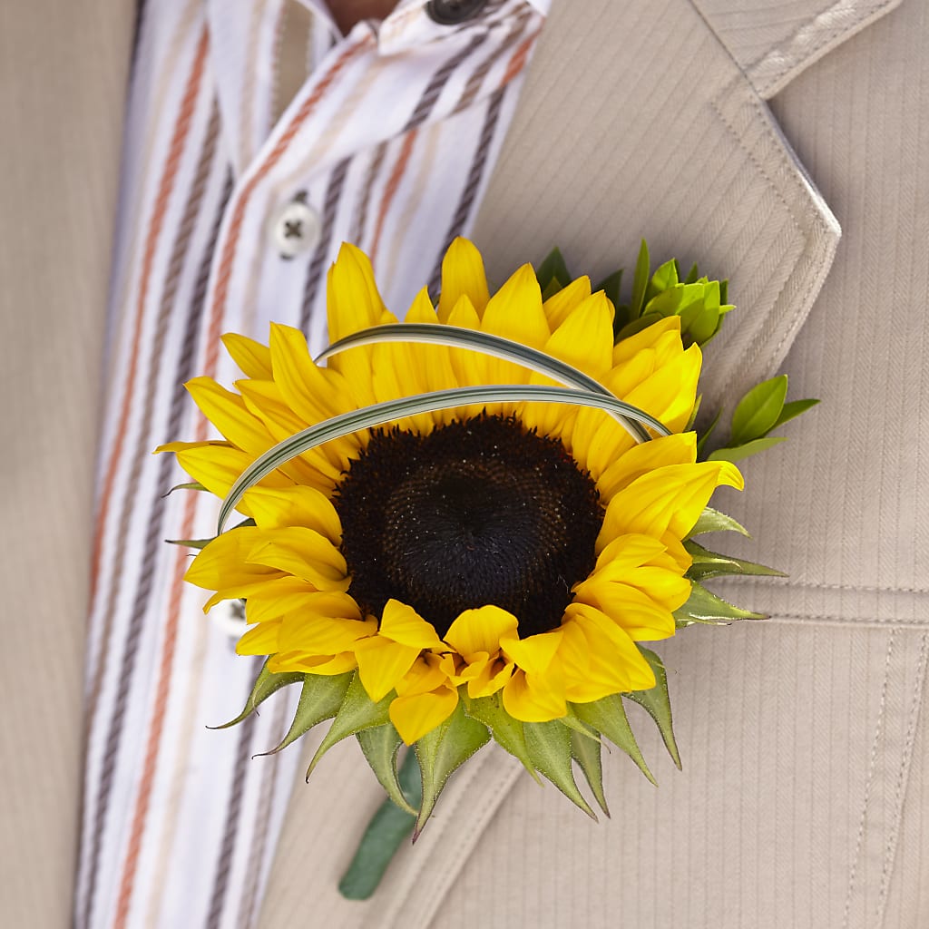 Free Spirit Boutonniere – Morgan Hill Florist, San Jose CA